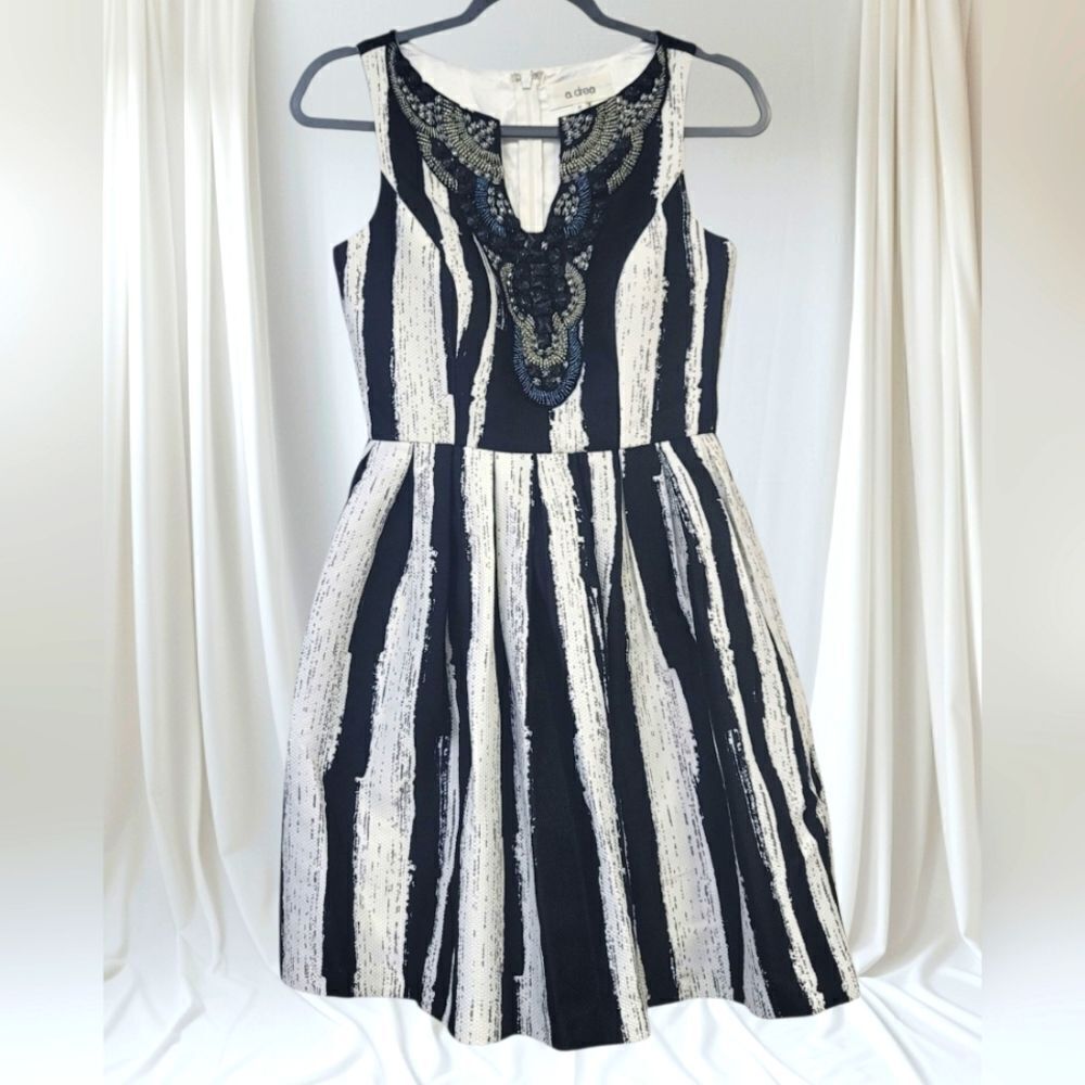 Black and White Pleated Cocktail Mini Dress, Small